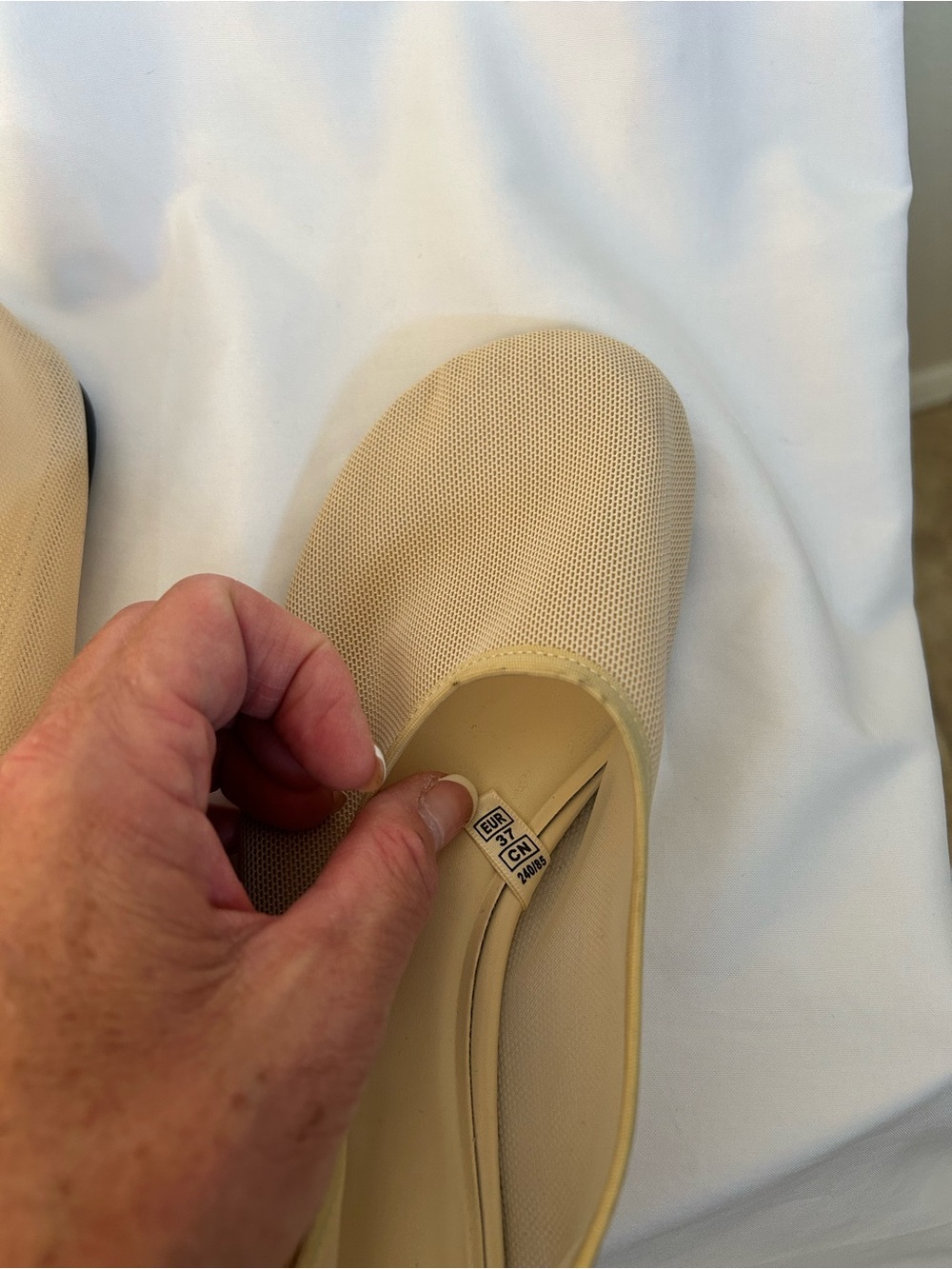 Zara Beige Slip-On Ballet Flats - Picture 11 of 13